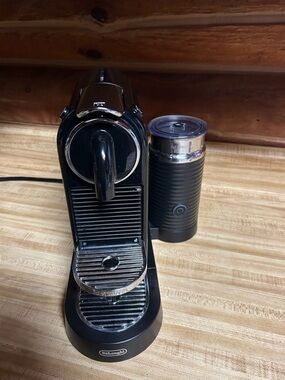 Nespresso Citiz Espresso Machine with Milk Frother - Black